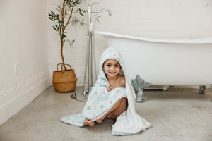 Premium Big Kid Hooded Towel - Oscar the Grouch