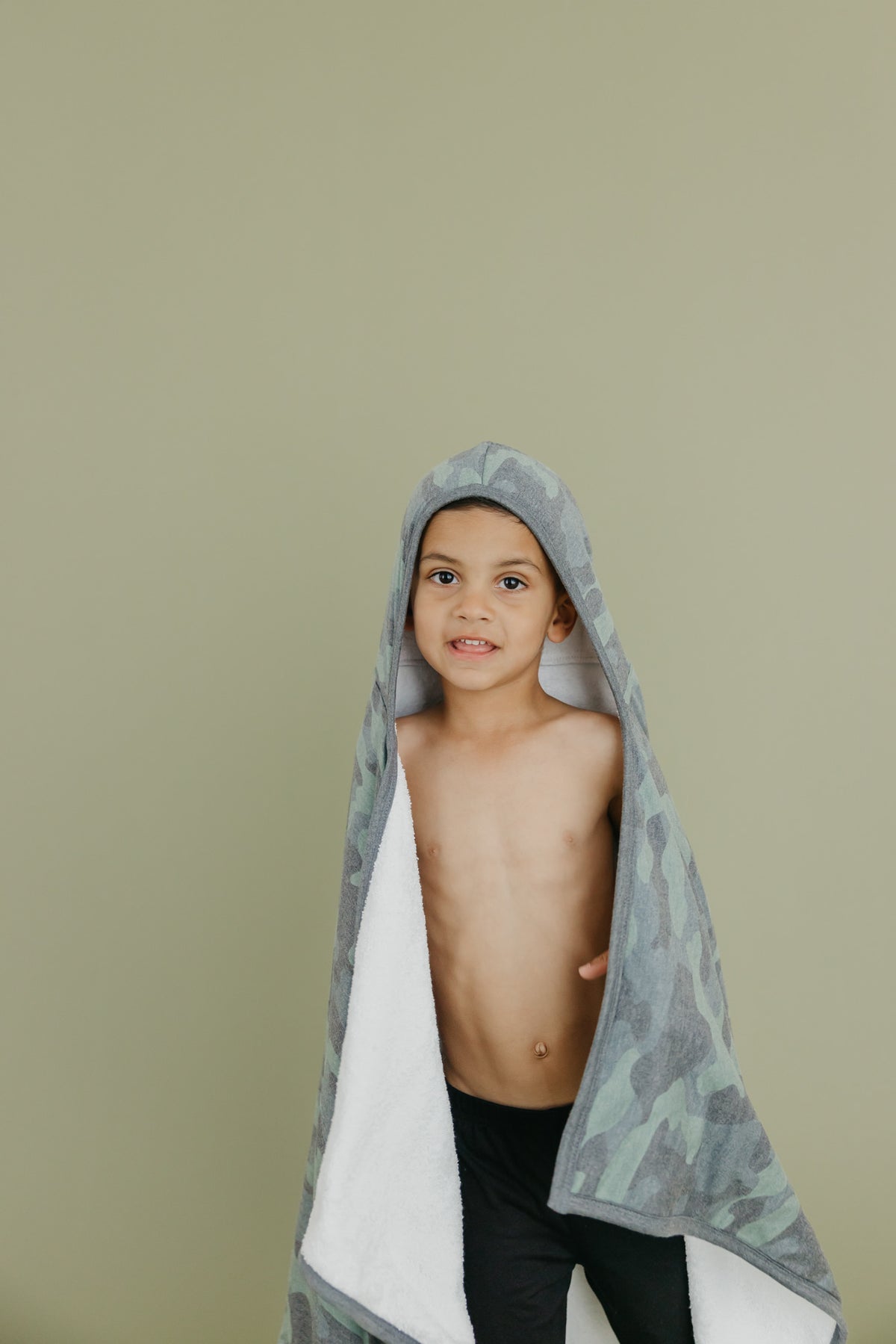 Premium Big Kid Hooded Towel - Hunter