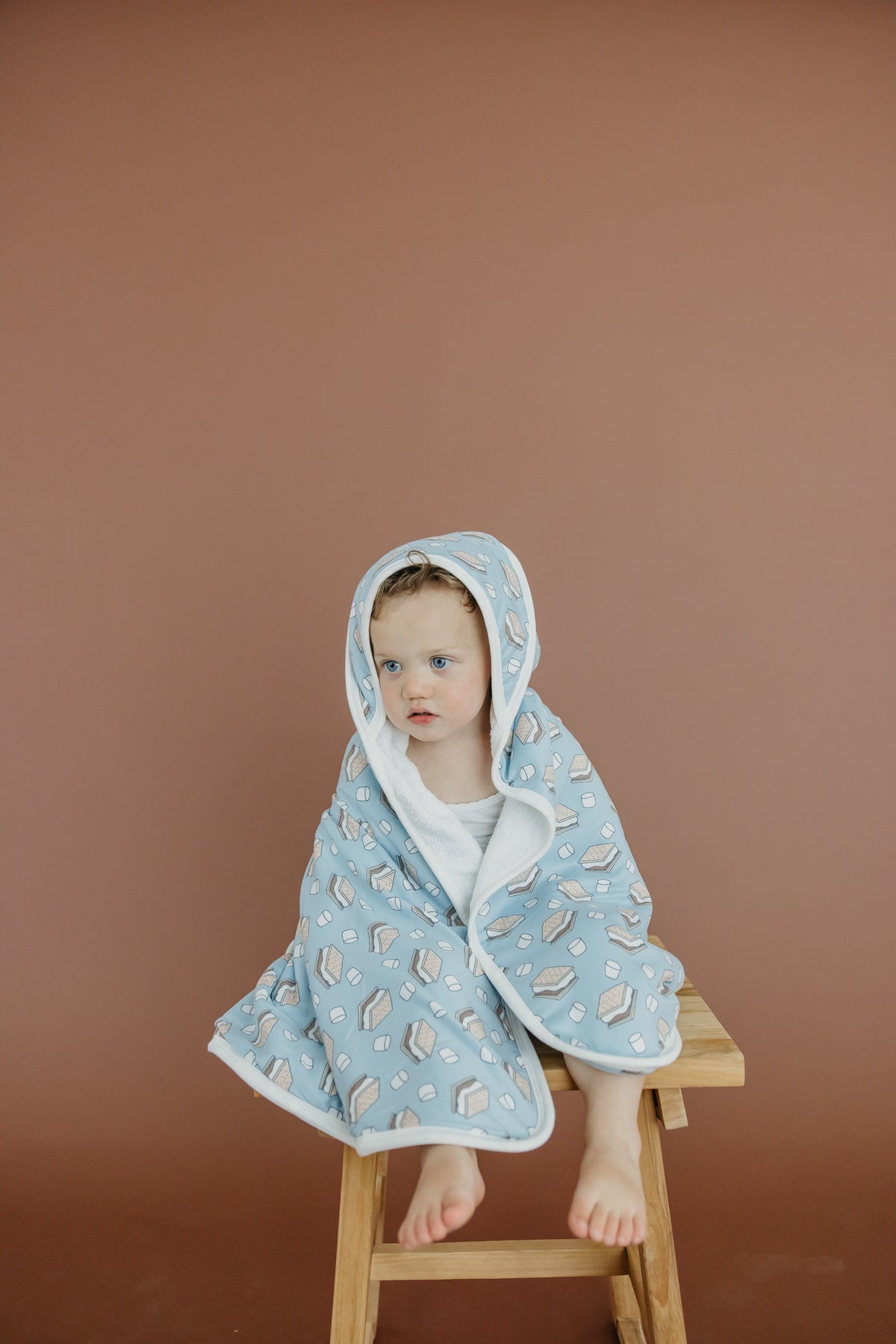 Premium Knit Hooded Towel - S'mores
