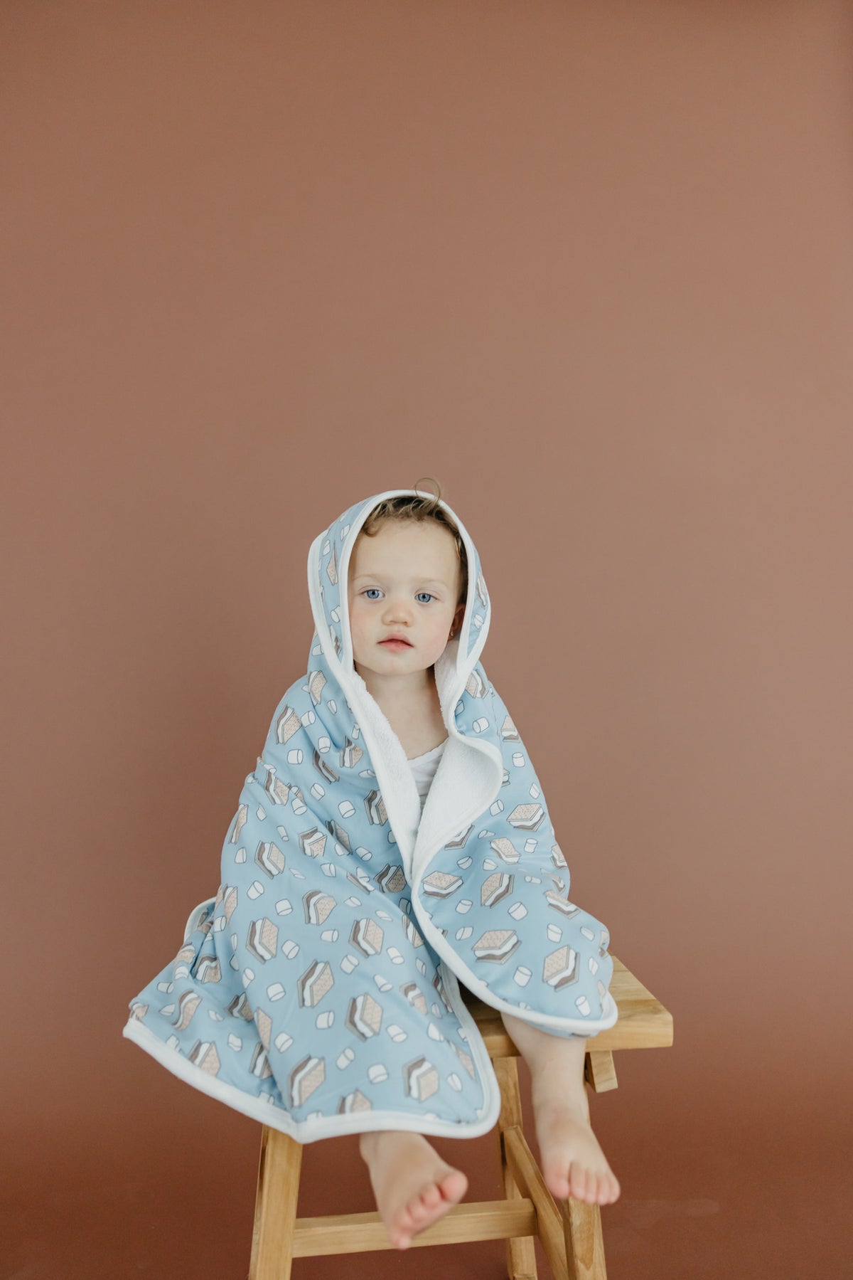 Premium Knit Hooded Towel - S'mores