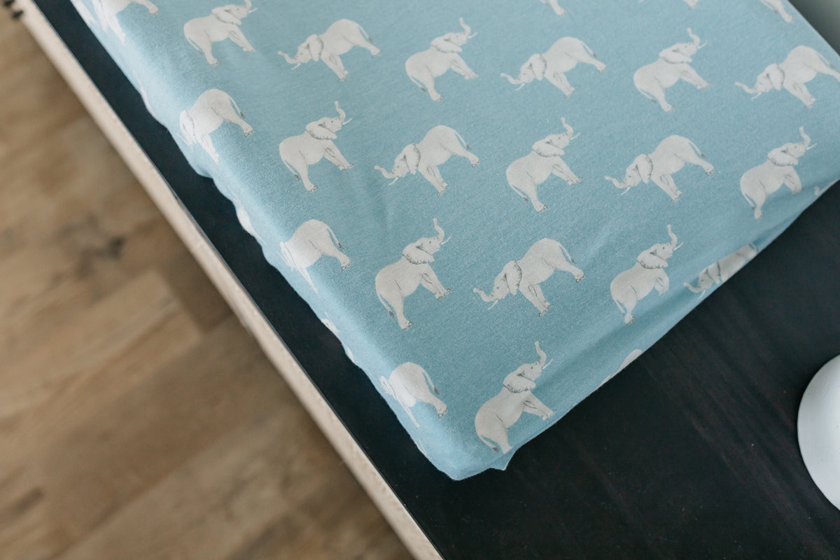 Premium Knit Diaper Changing Pad Cover Peanut Copper Pearl